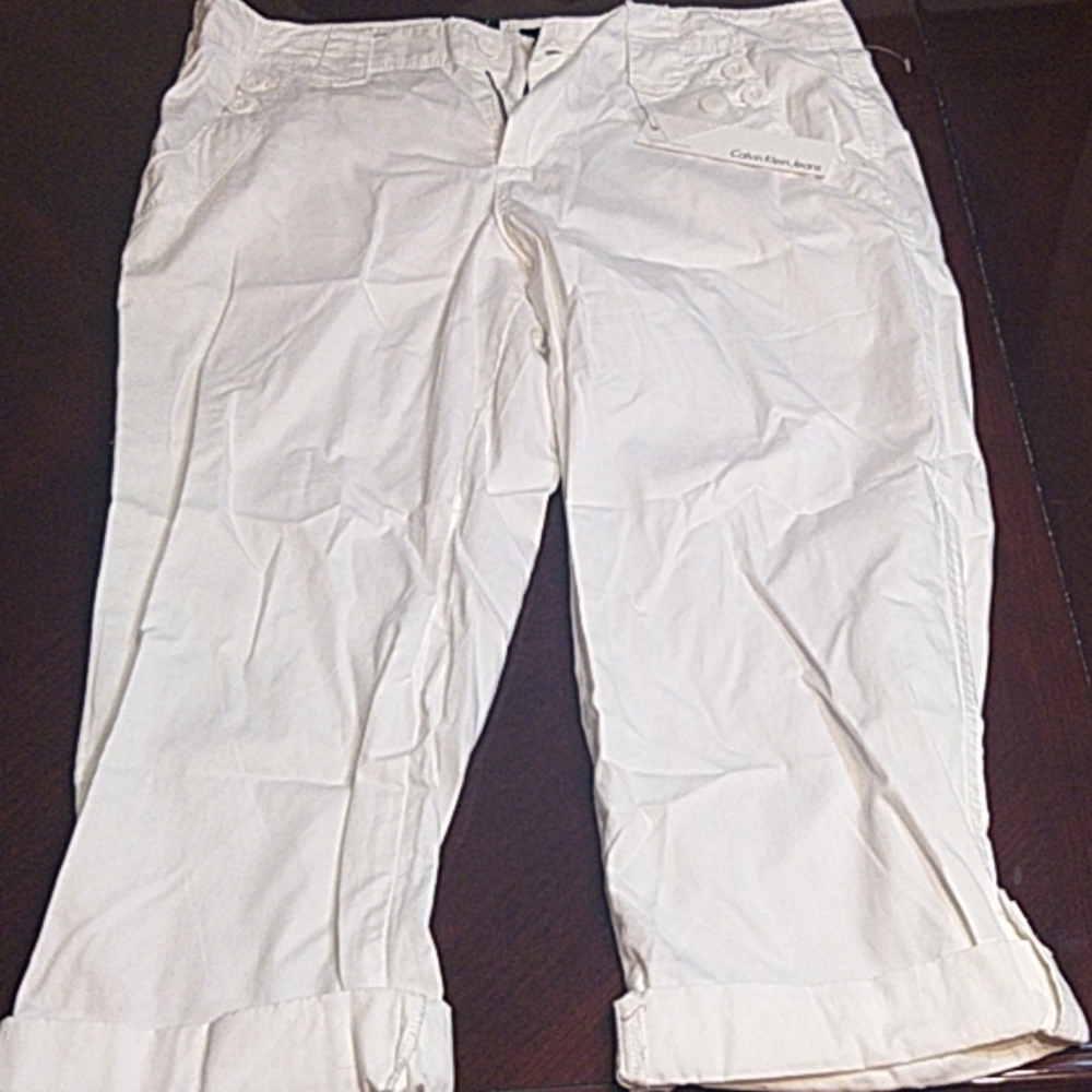 NWT Calvin Klein cropped pants 10